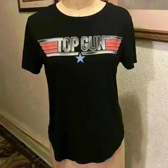 Top Gun Paramount Pictures Tops - Top Gun Black T-shirt Size XL